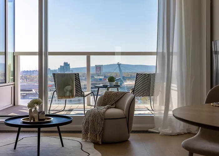 Panorama Castle View * ブラチスラヴァ